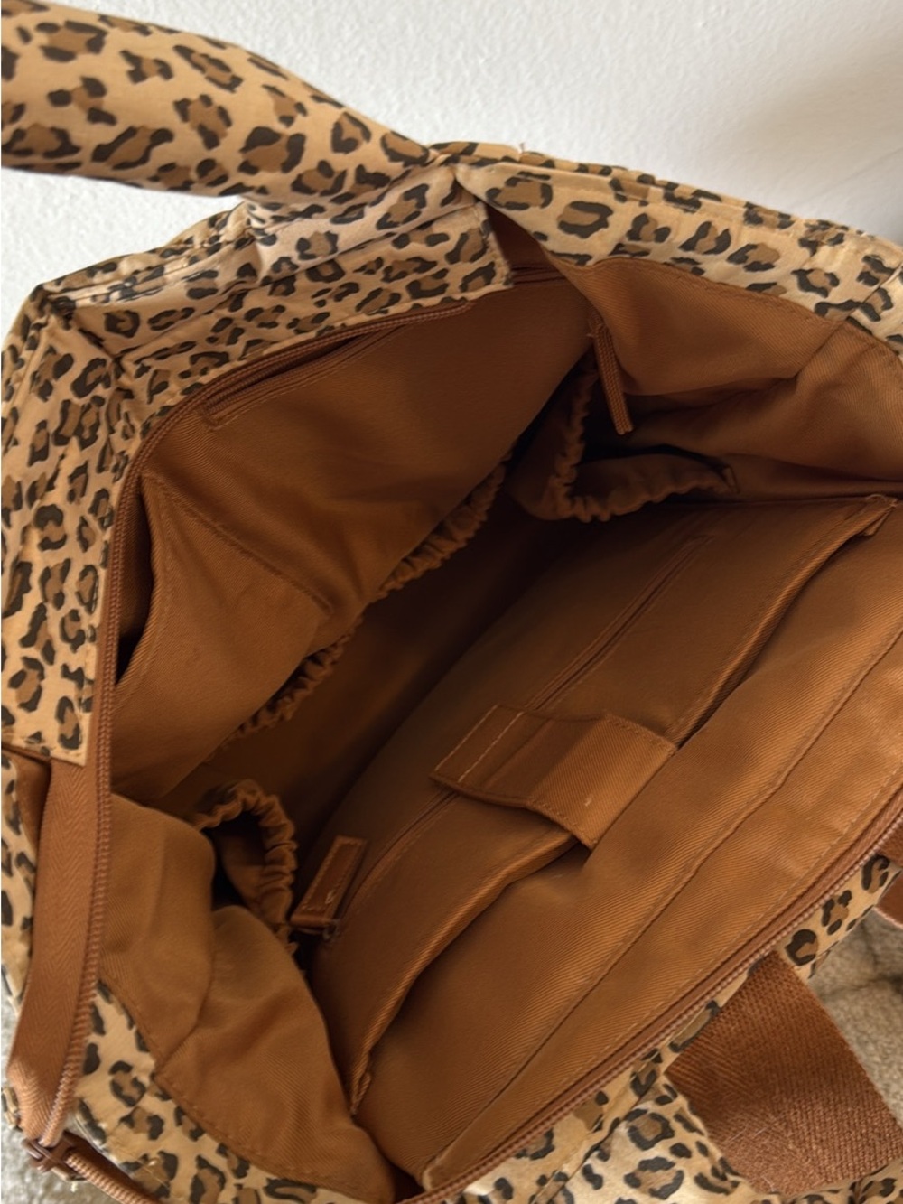 Béis leopard diaper backpack - Picture 3 of 4